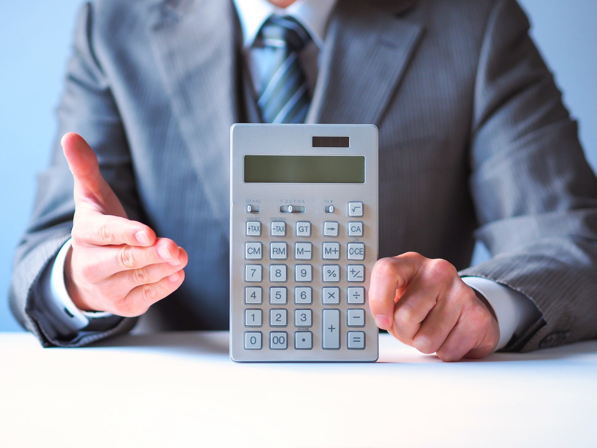 ECサイトコンサル会社の費用相場