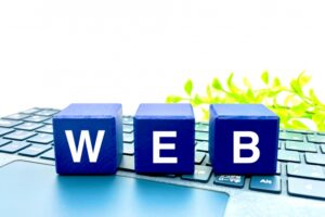 WEBサイトの運営って何をすればいいの?費用相場は?徹底まとめ