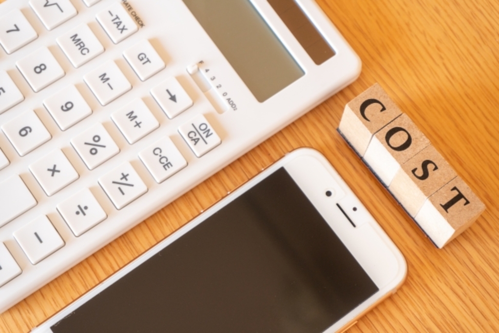 TikTok運用を依頼する場合の費用相場