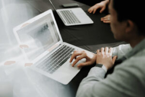 【決定版】Indeed運用代行におすすめの代理店17社|インディードとIndeed PLUS代行のコツと費用紹介